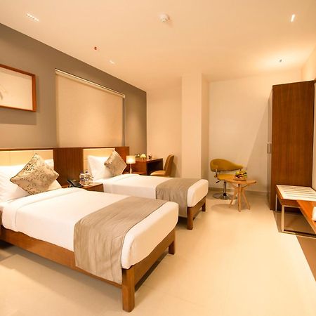 Morvee Hotels Durgapur Екстериор снимка