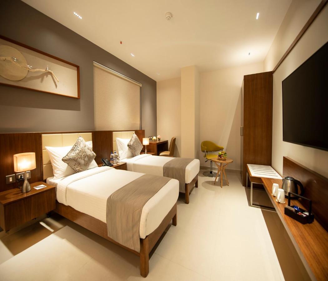 Morvee Hotels Durgapur Екстериор снимка