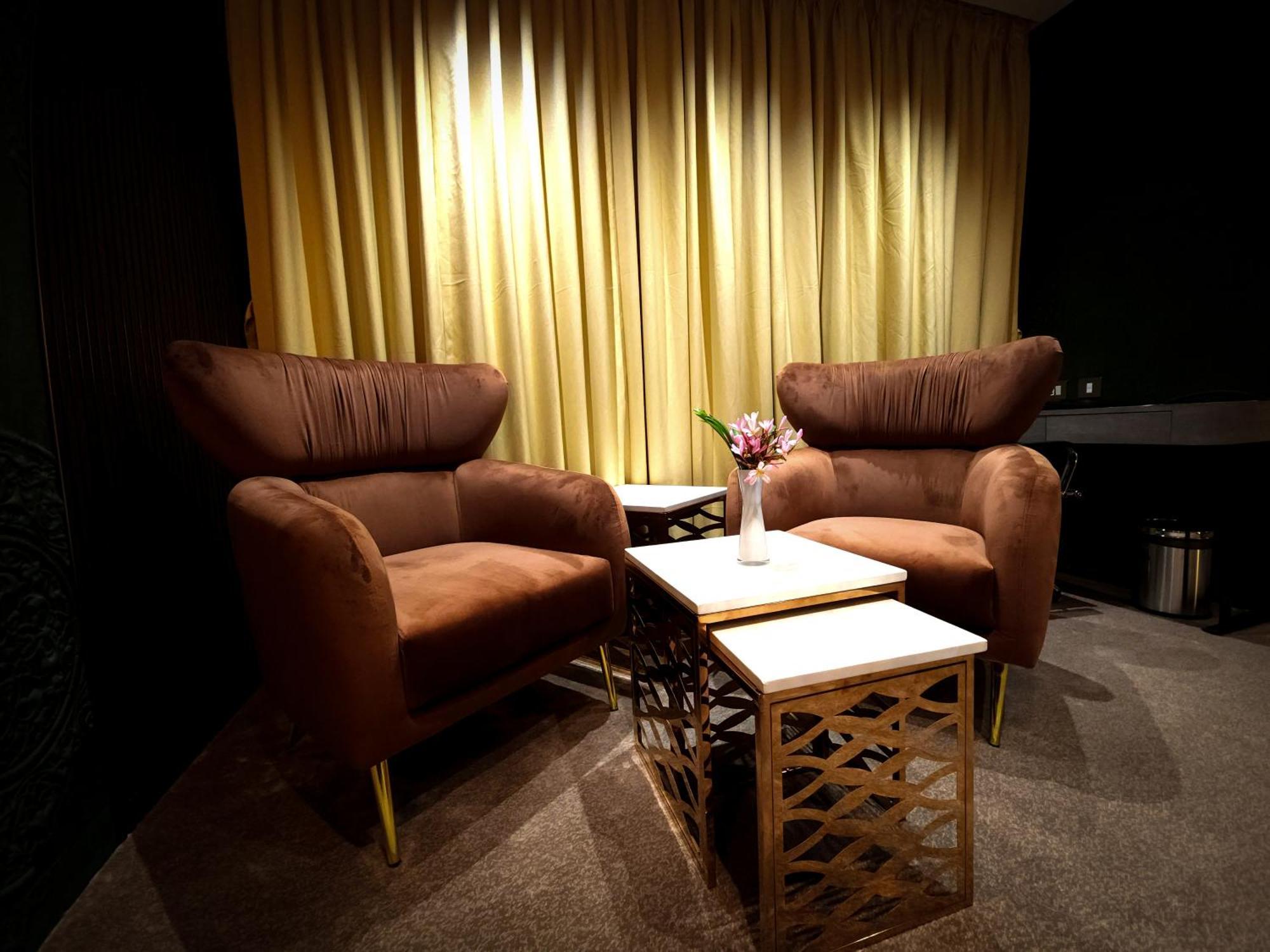 Morvee Hotels Durgapur Екстериор снимка