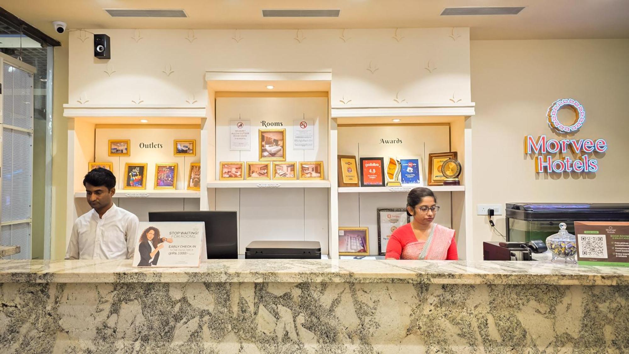 Morvee Hotels Durgapur Екстериор снимка