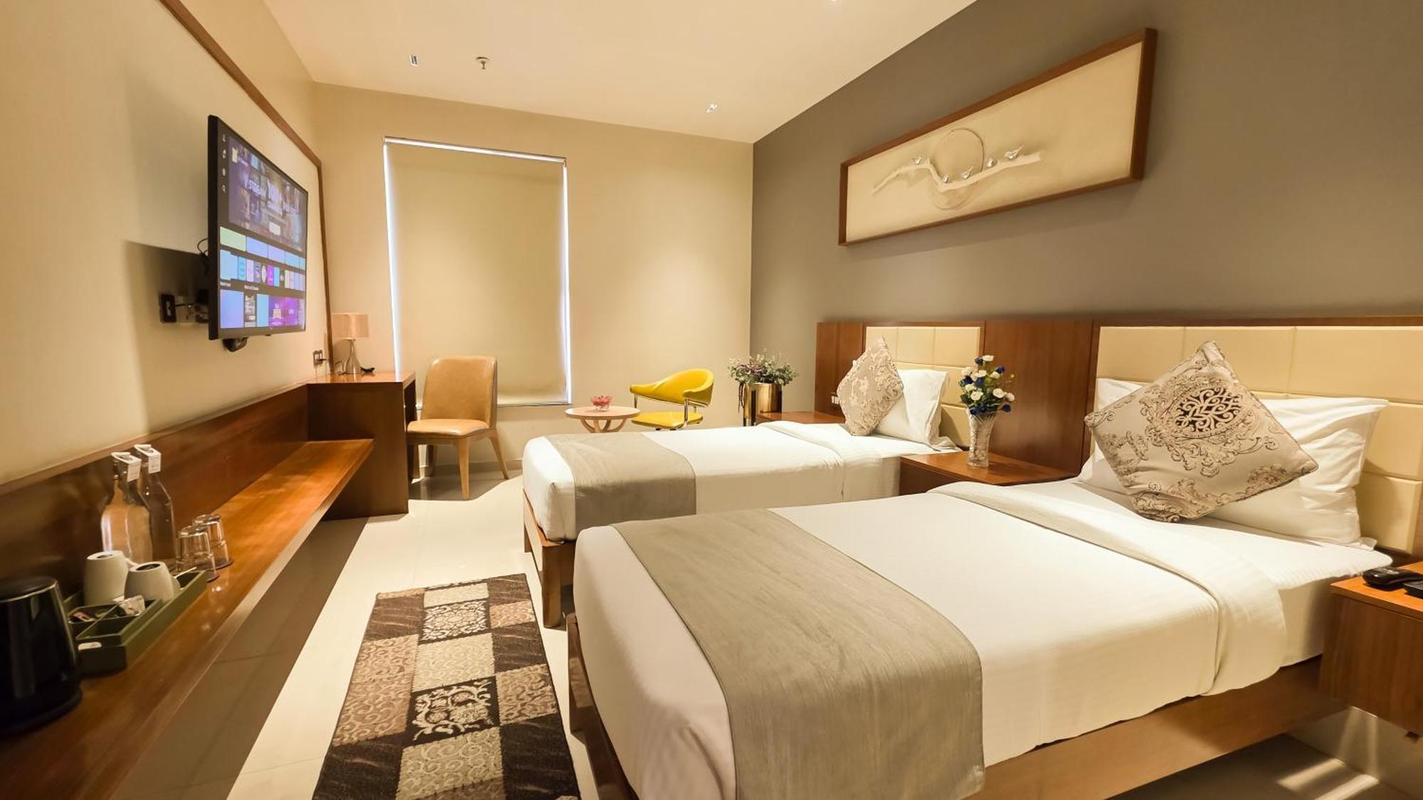 Morvee Hotels Durgapur Екстериор снимка